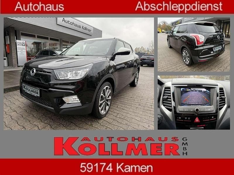 Schwarz Gebraucht 2018 Ssangyong (KGM) Tivoli SUV | 9.990 € (Guter Preis) - Bild 1/4