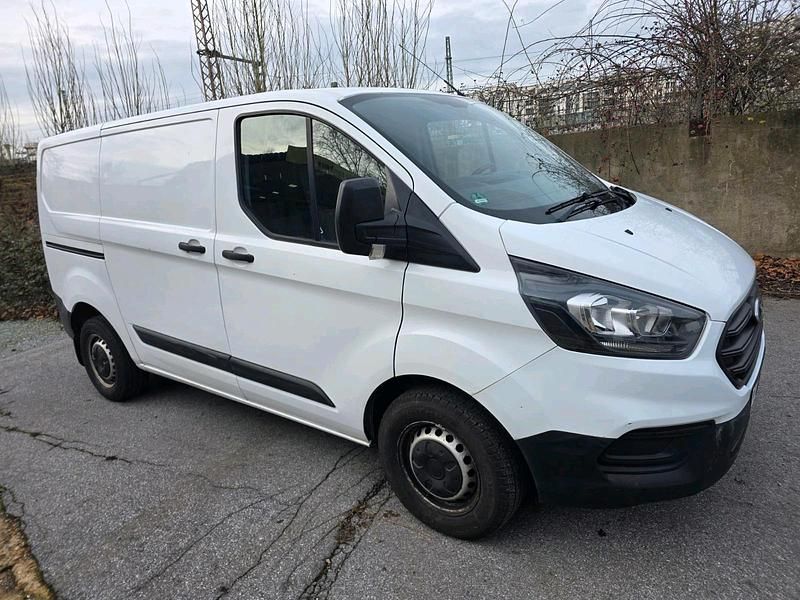 Gebraucht Ford Transit Custom 131 PS (96 kW) 2019 Weiß Van / Kleinbus