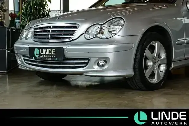Gebraucht Mercedes C180 143 PS (105 kW) 2006 Silber Limousine