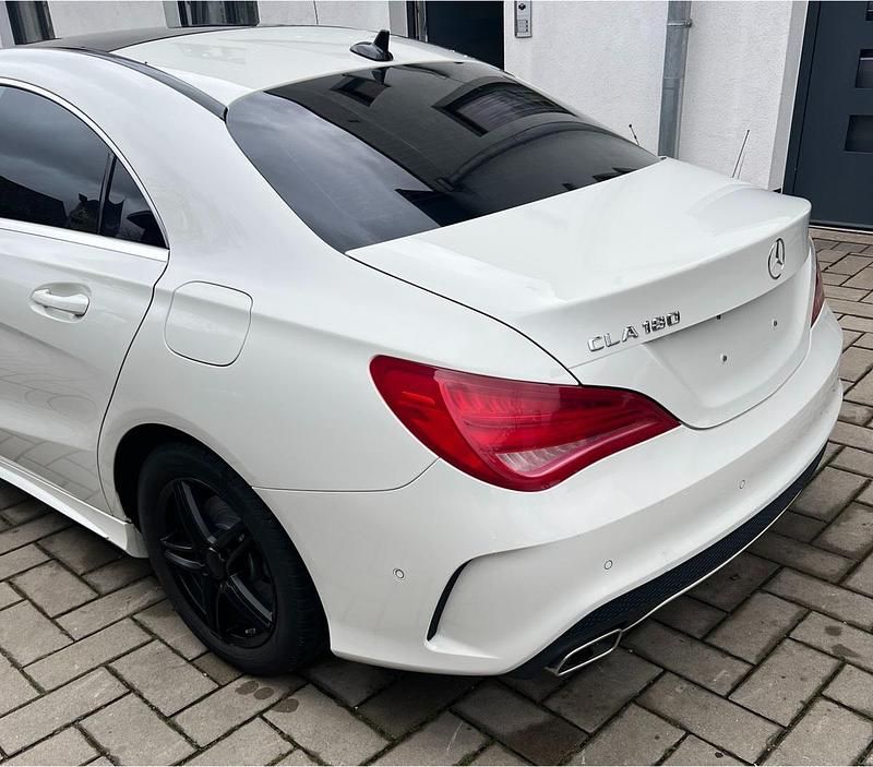 Gebraucht Mercedes CLA180 122 PS (89 kW) 2015 Weiß Limousine