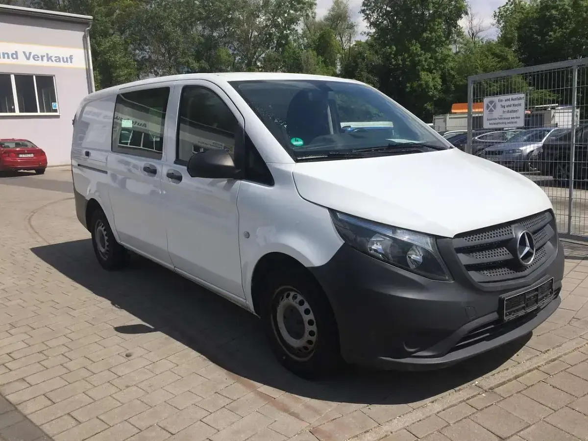 Gebraucht Mercedes Vito 114 PS (83 kW) 2018 Weiß Van