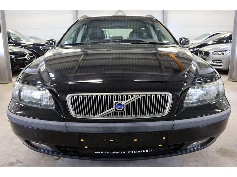 Używany Volvo V70 163 KM (119 kW) 2005 Czarny Kombi