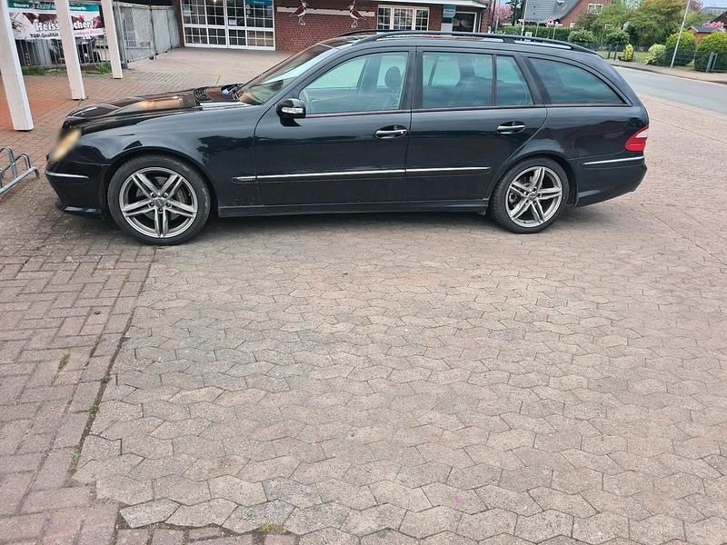 Gebraucht Mercedes E500 AMG 306 PS (225 kW) 2004 Schwarz Kombi