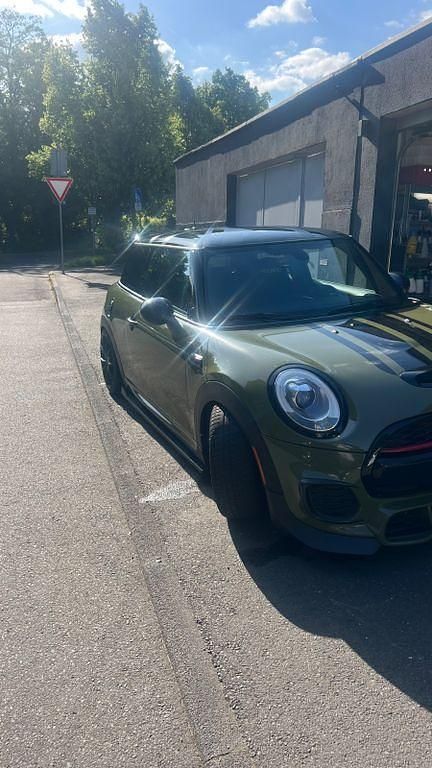 Second-hand Mini Cooper 136 CP (100 kW) 2018 Verde Hatchback