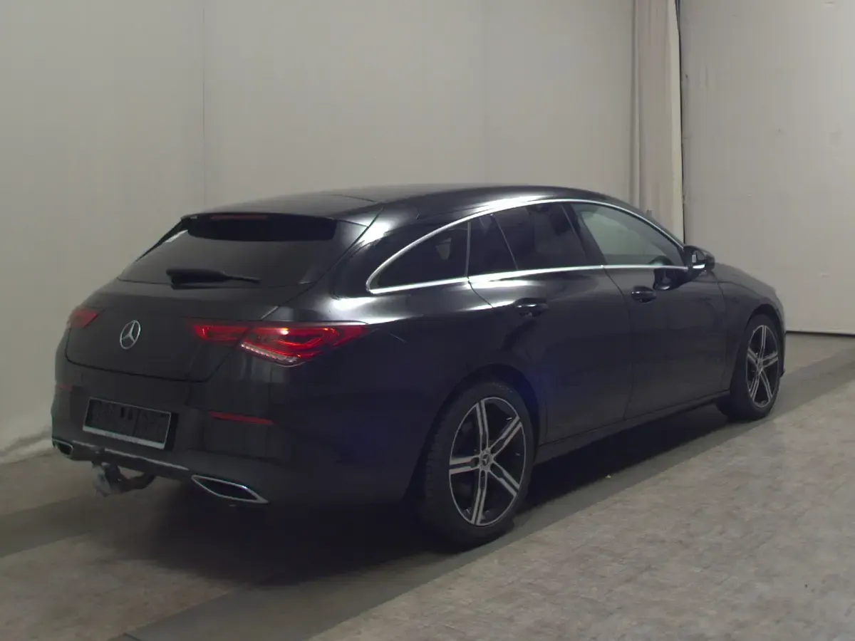 Gebraucht Mercedes CLA200 Shooting Brake Progressive 150 PS (110 kW) 2023 Schwarz Kombi