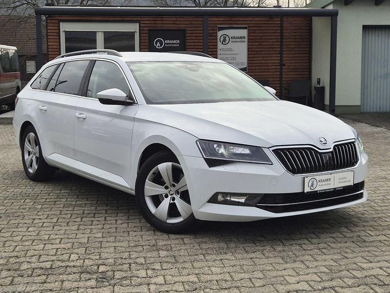 Gebraucht Skoda Superb 150 PS (110 kW) 2016 Weiß Limousine