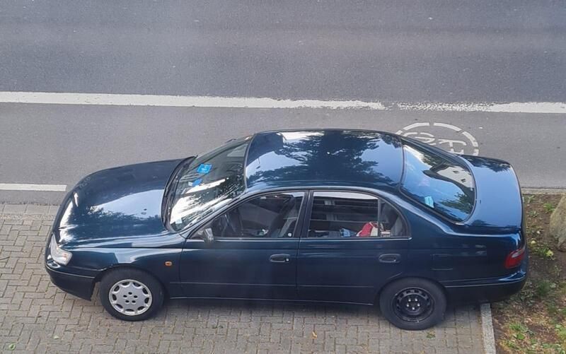 Grün Gebraucht 1993 Toyota Carina E T1 Limousine | 2.500 € - Bild 1/4