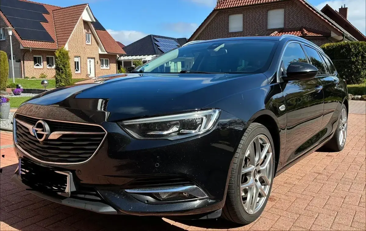 Gebraucht Opel Insignia Innovation 170 PS (125 kW) 2017 Schwarz Limousine