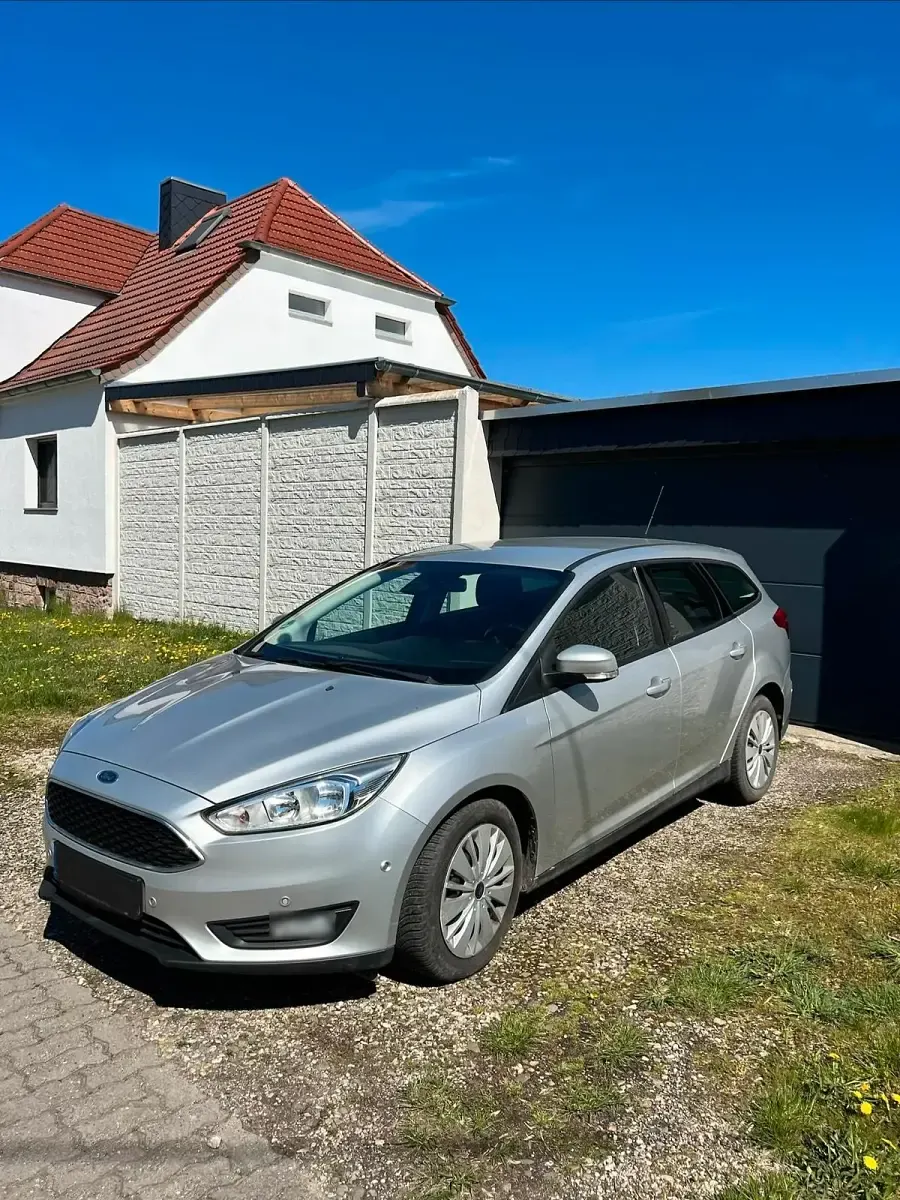 Usata Ford Focus 95 CV (69 kW) 2017 Argento Station wagon
