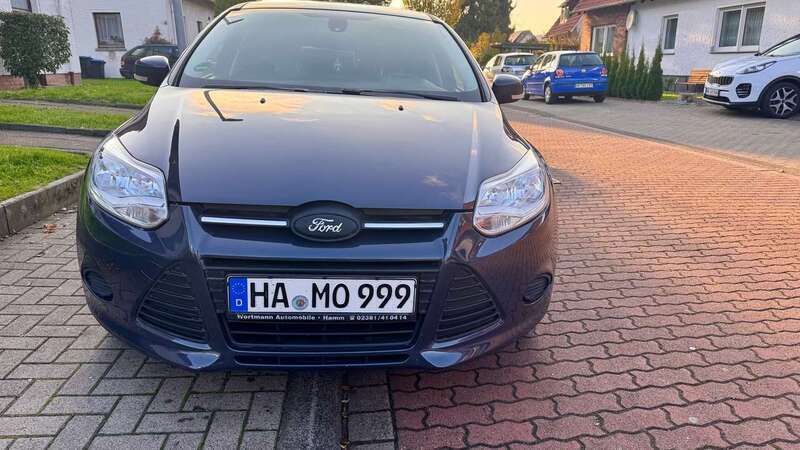 Gebraucht 2014 Ford Focus Trend Limousine | 6.400 € (Teuer) - Bild 1/4
