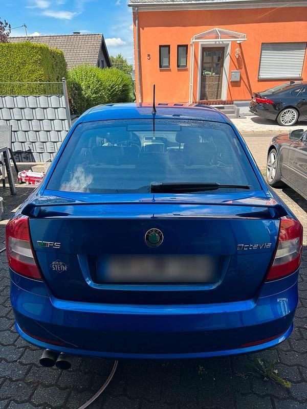 Blau Gebraucht 2011 Skoda Octavia RS Limousine | 3.799 € (Guter Preis) - Bild 1/4