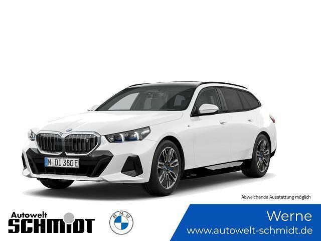 Weiß Gebraucht 2024 BMW i5 M Sport Limousine | 65.390 € - Bild 1/4