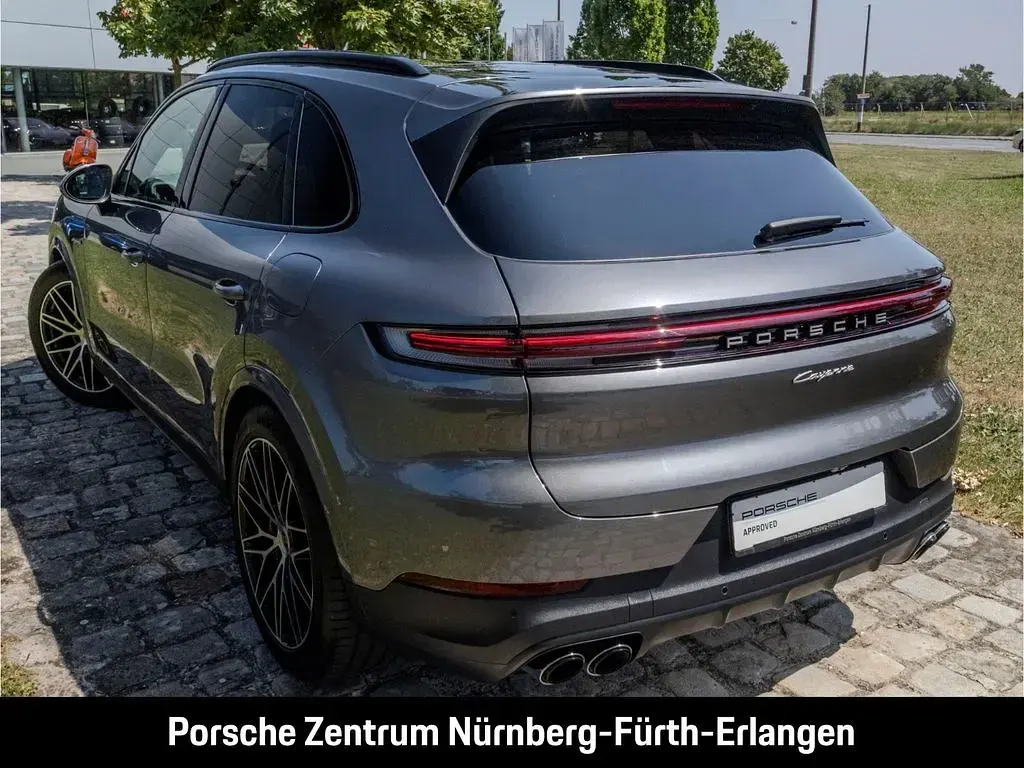 Gebraucht Porsche Cayenne E-Hybrid 470 PS (345 kW) 2025 Grau SUV