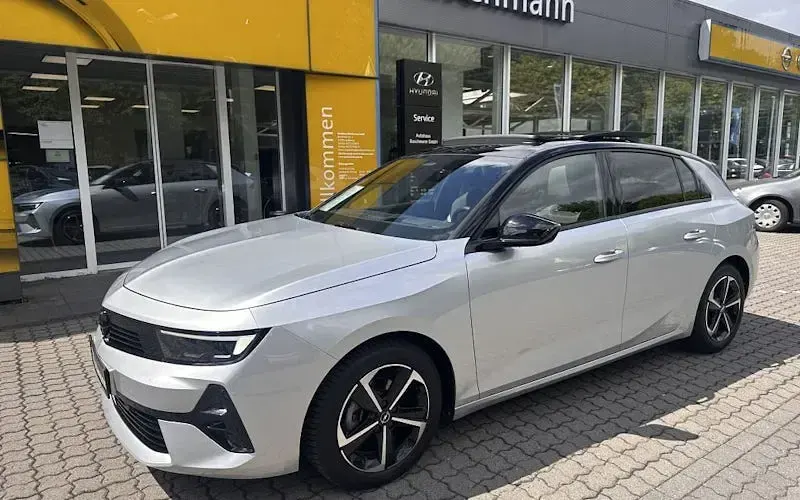 Gebraucht Opel Astra 131 PS (96 kW) 2025 Kleinwagen