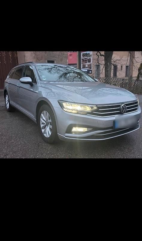 Gebraucht VW Passat 150 PS (110 kW) 2021 Grau Kombi