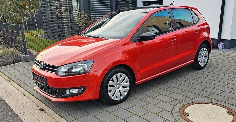 Orange Gebraucht 2011 VW Polo Style Limousine | 11.890 € (Teuer) - Bild 1/4