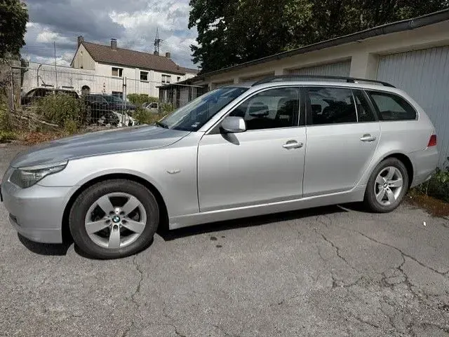 Gebraucht BMW 520 170 PS (125 kW) 2008 Silber Limousine