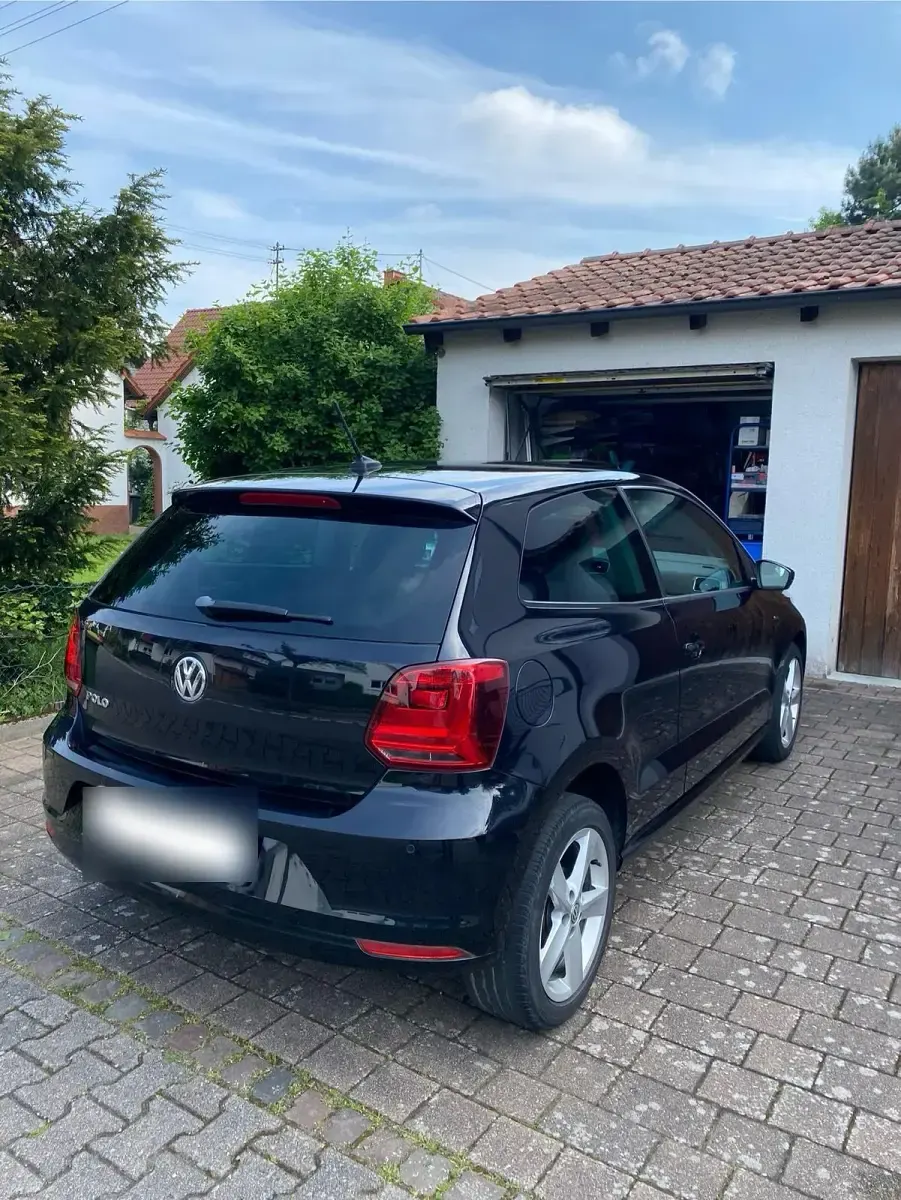 Gebraucht VW Polo 75 PS (55 kW) 2014 Schwarz Kleinwagen