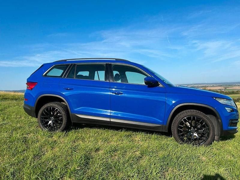 Blau Gebraucht 2019 Skoda Kodiaq Active SUV | 18.999 € (Superpreis) - Bild 1/4