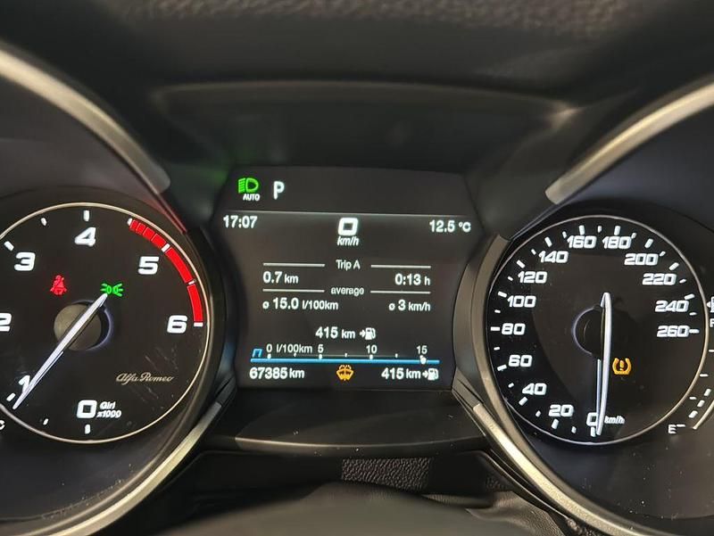 Gebraucht Alfa Romeo Stelvio Veloce 209 PS (153 kW) 2022 Grau SUV