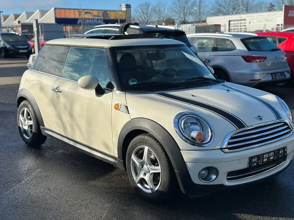 Używany Mini Cooper 122 KM (89 kW) 2010 Biały Hatchback