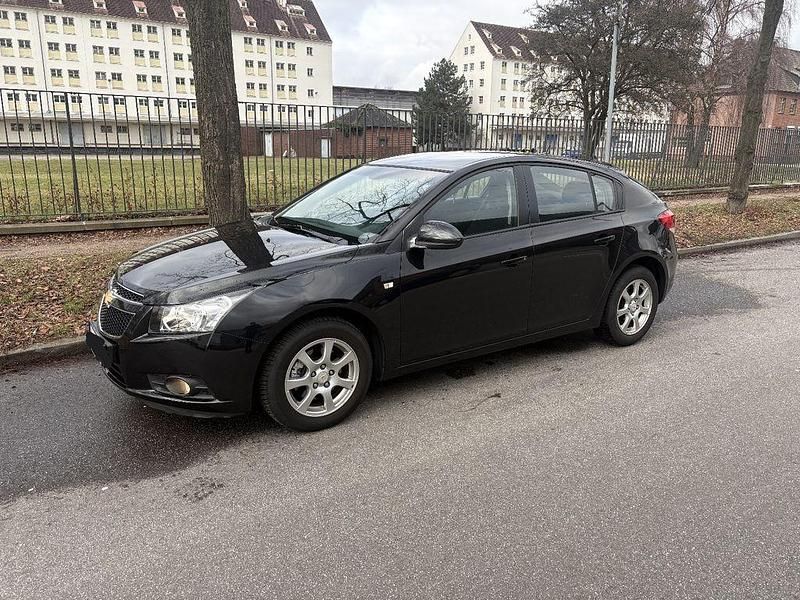 Gebraucht Chevrolet Cruze 163 PS (119 kW) 2012 Schwarz Limousine