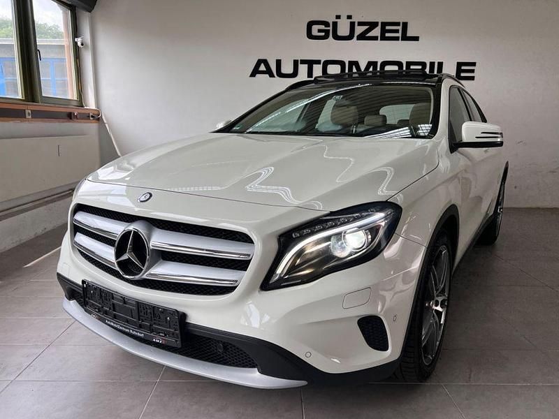 Gebraucht Mercedes GLA250 211 PS (155 kW) 2014 Weiß SUV