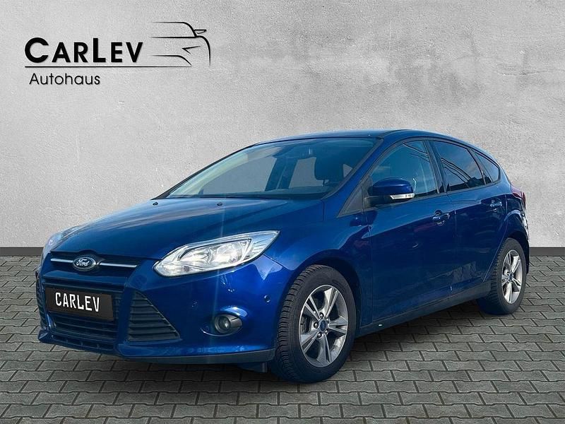 Gebraucht Ford Focus 101 PS (74 kW) 2014 Blau Limousine