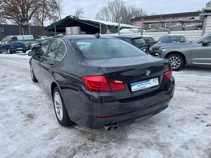 Gebraucht BMW 520 184 PS (135 kW) 2012 Grau Limousine