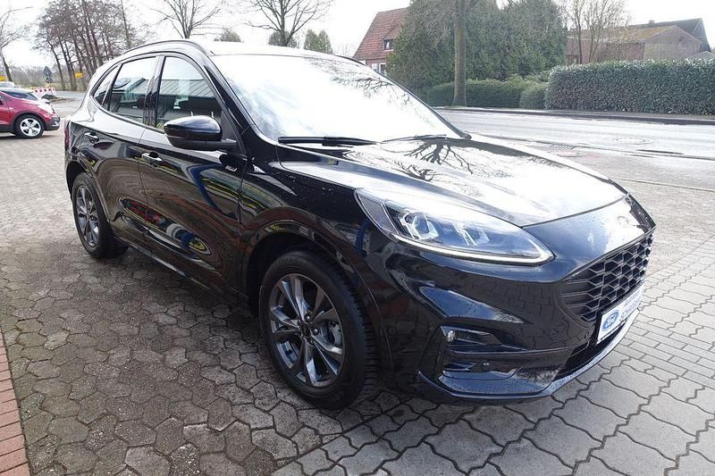 Gebraucht Ford Kuga ST-Line 150 PS (110 kW) 2023 Schwarz SUV