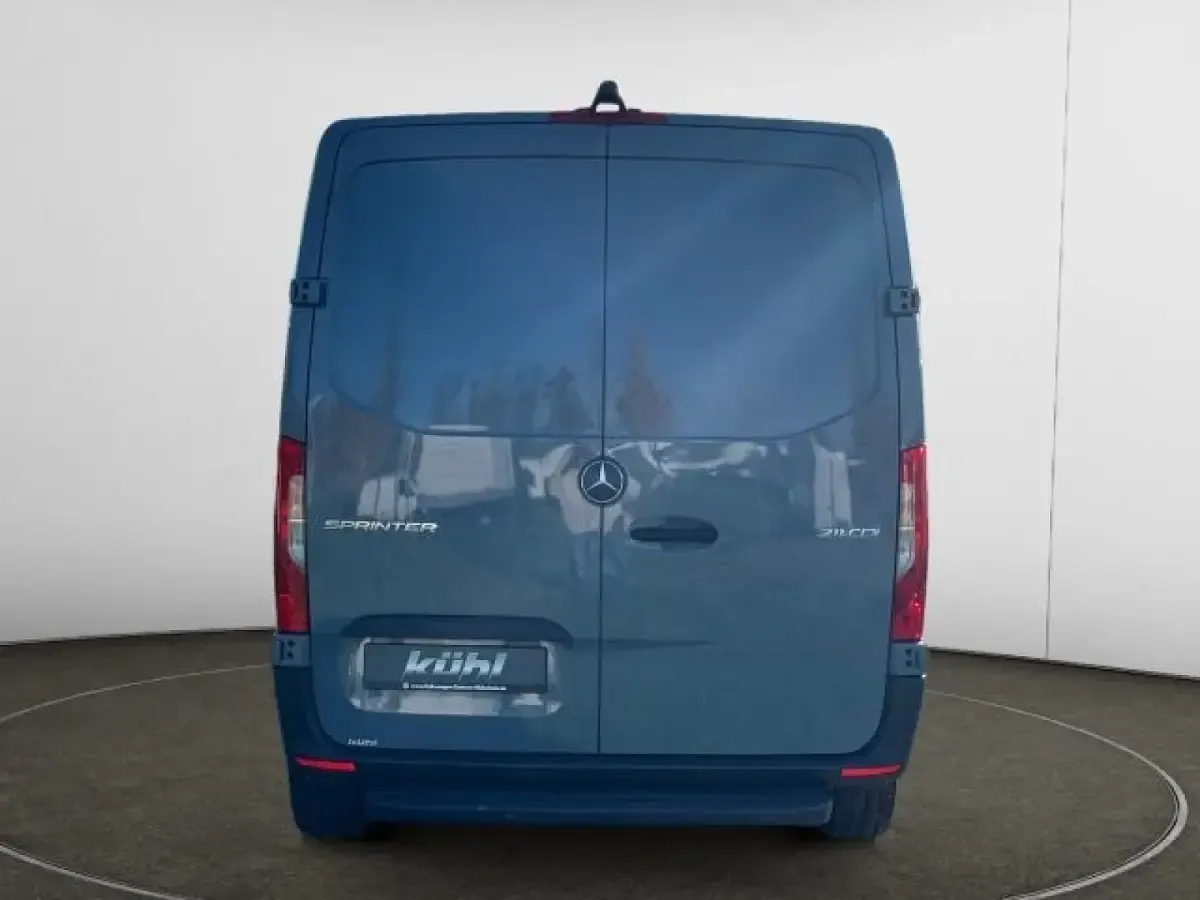 Gebraucht Mercedes Sprinter 114 PS (83 kW) 2023 Van