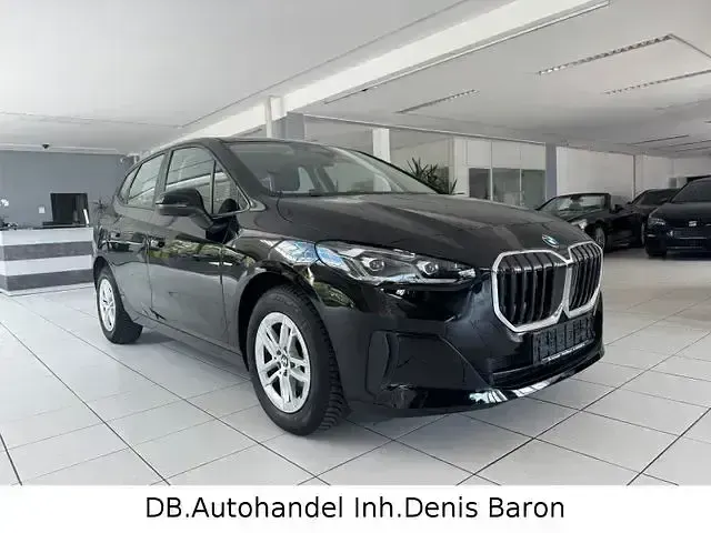 Gebraucht BMW 218 Active Tourer Luxury Line 150 PS (110 kW) 2024 Schwarz Van / Kleinbus