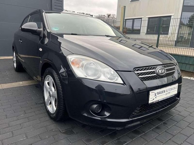 Gebraucht Kia Ceed EX 126 PS (92 kW) 2008 Schwarz Kleinwagen