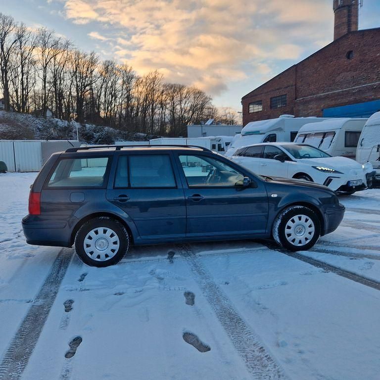 Gebraucht VW Bora Highline 105 PS (77 kW) 2002 Blau Kombi