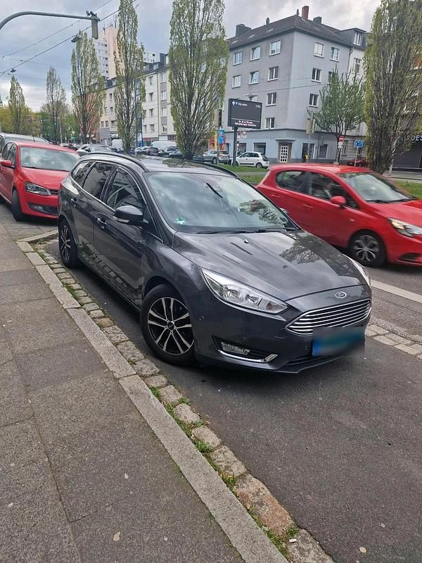 Second-hand Ford Focus 120 CP (88 kW) 2015 Gri Break