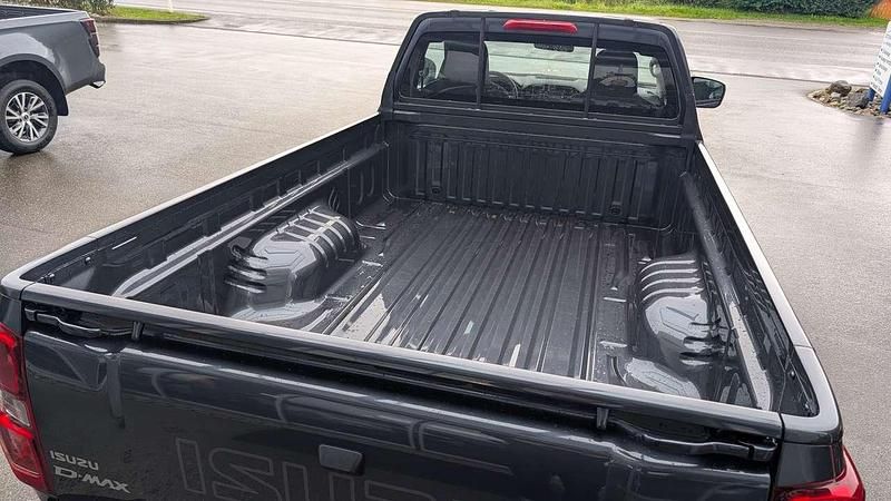 Neu Isuzu D-Max 163 PS (119 kW) 2025 Obsidian gray Pickup