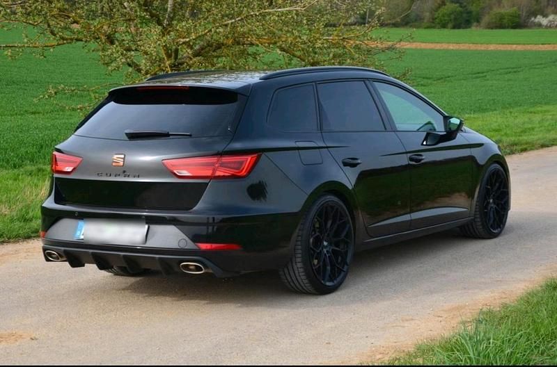 Schwarz Gebraucht 2019 Seat Leon ST CUPRA Kombi | 24.900 € (Etwas zu teuer) - Bild 1/4