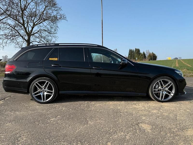Gebraucht Mercedes E350 AMG 252 PS (185 kW) 2013 Schwarz Kombi
