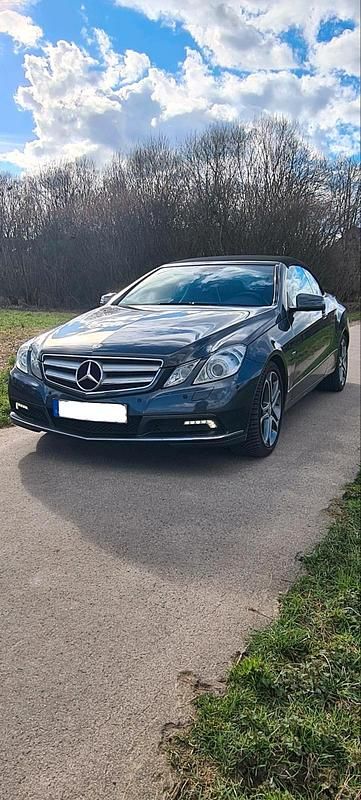 Gebraucht Mercedes E250 202 PS (148 kW) 2011 Cabrio