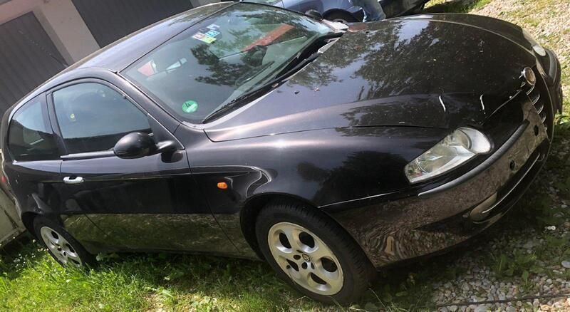 Schwarz Gebraucht 2001 Alfa Romeo 147 Kleinwagen | 509 € (Guter Preis) - Bild 1/4