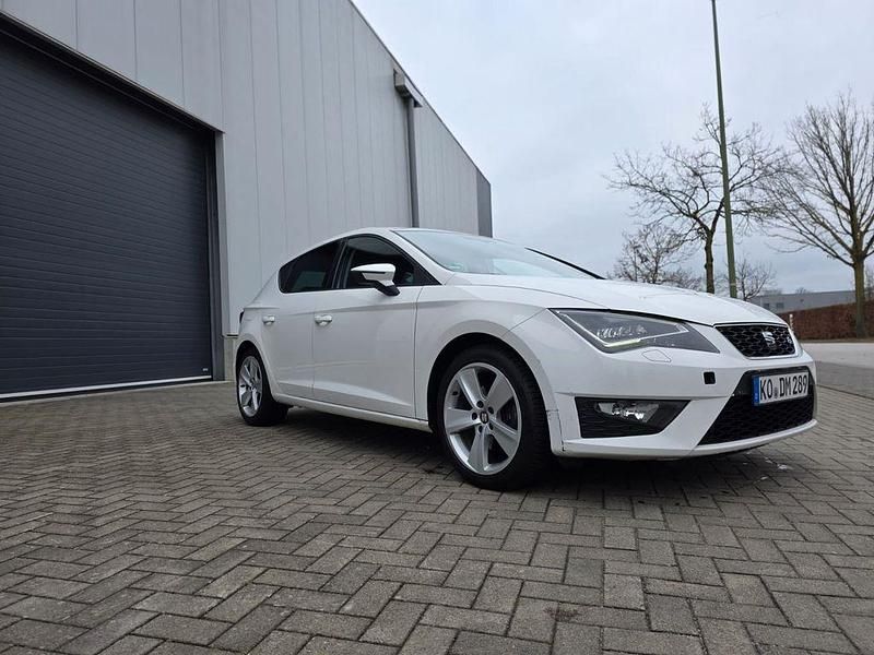 Gebraucht Seat Leon FR Sport 122 PS (89 kW) 2013 Weiß Limousine