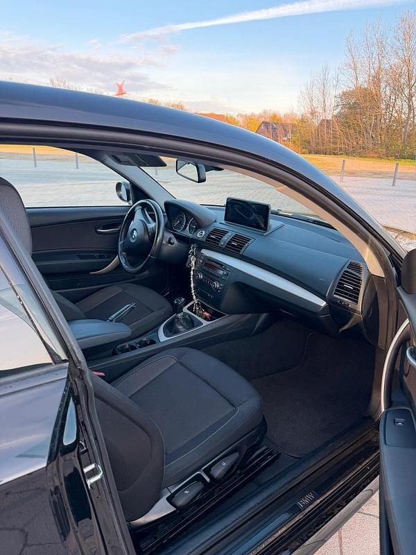 Gebraucht BMW 120 Coupé 177 PS (130 kW) 2009 Schwarz Coupé