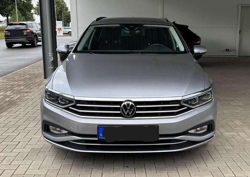 Gebraucht VW Passat Business 150 PS (110 kW) 2021 Silber Kombi