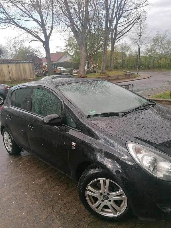 Gebraucht Opel Corsa Edition 89 PS (65 kW) 2010 Schwarz Kleinwagen