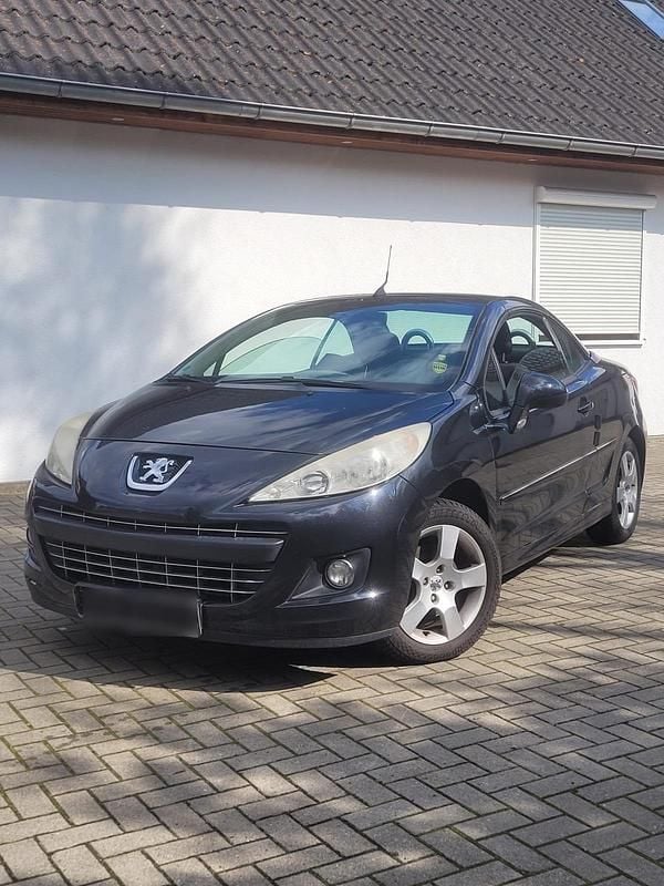 Gebraucht Peugeot 207 CC 120 PS (88 kW) 2011 Schwarz Cabrio