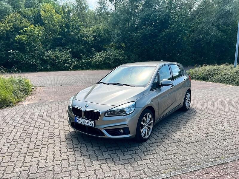 Grau Gebraucht 2015 BMW 220 M Sport Limousine | 10.000 € (Superpreis) - Bild 1/4