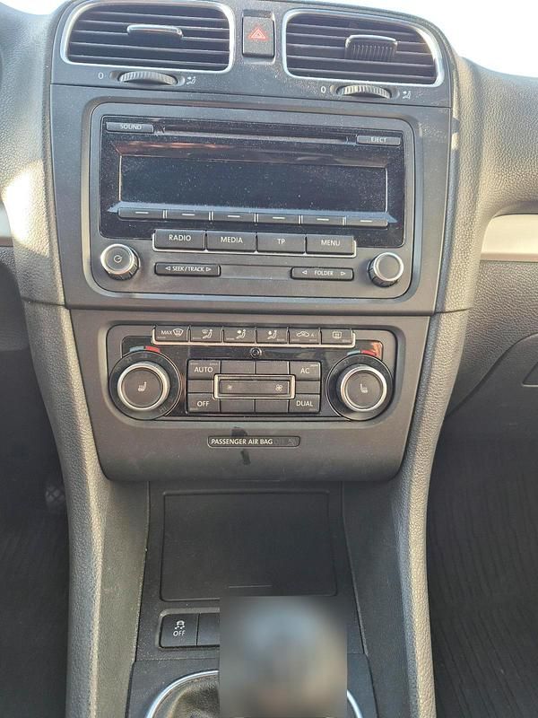 Second-hand VW Golf 105 CP (77 kW) 2011 Mov Cabrio