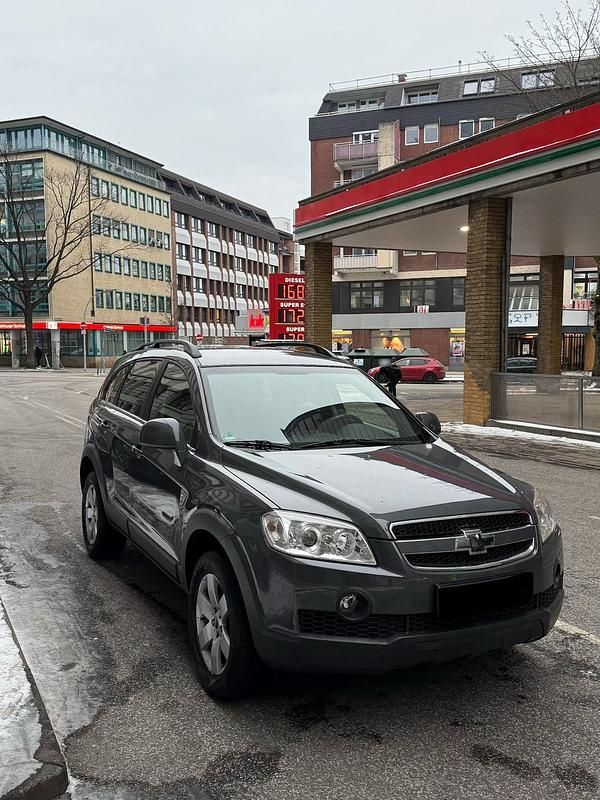Gebraucht Chevrolet Captiva LS 136 PS (100 kW) 2010 Grau SUV