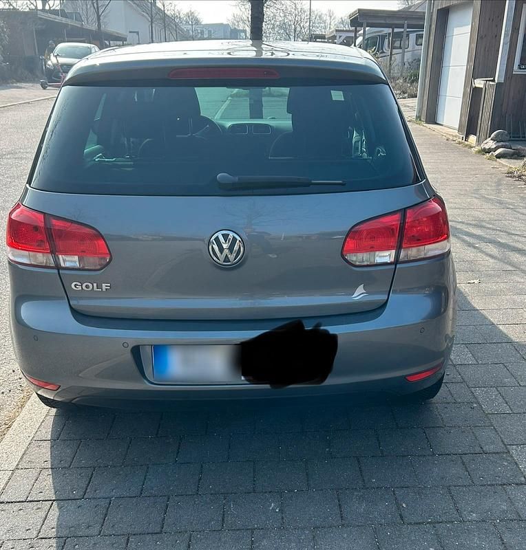 Gebraucht VW Golf VI Match 85 PS (62 kW) 2011 Grau Kleinwagen