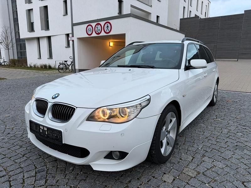 Weiß Gebraucht 2007 BMW 525 M Sport Kombi | 8.500 € - Bild 1/4